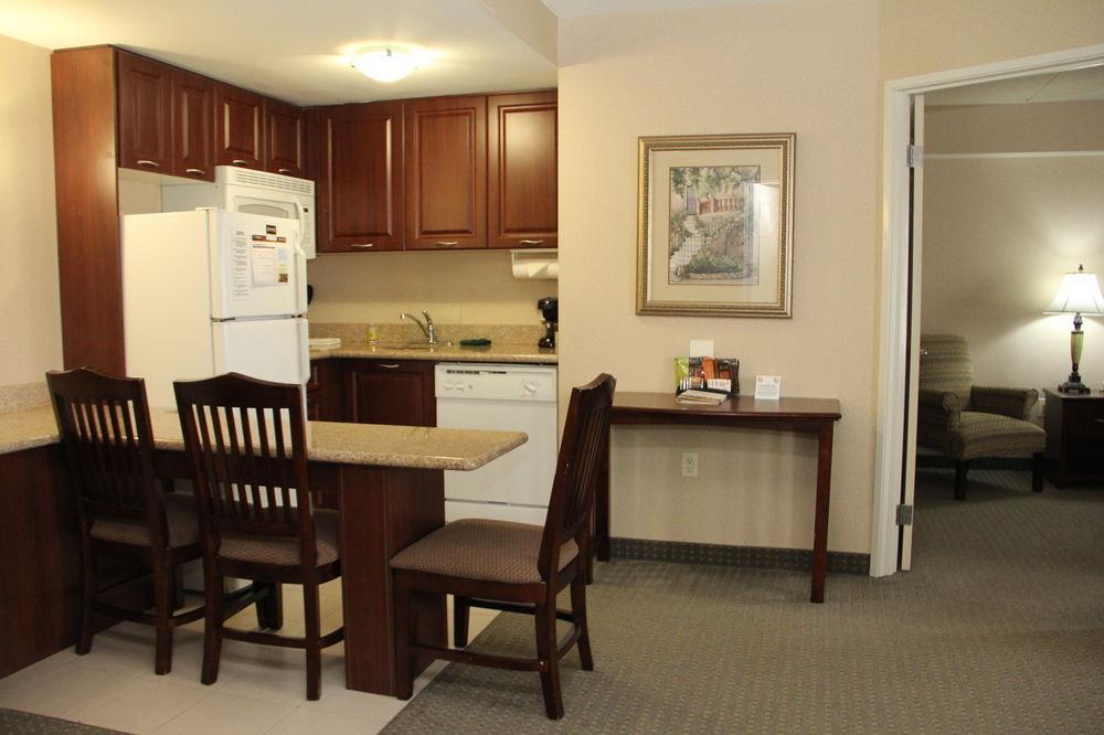 Staybridge By Ihg Hotel