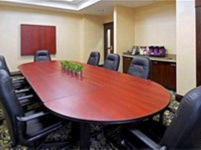 Staybridge By Ihg Hotel
